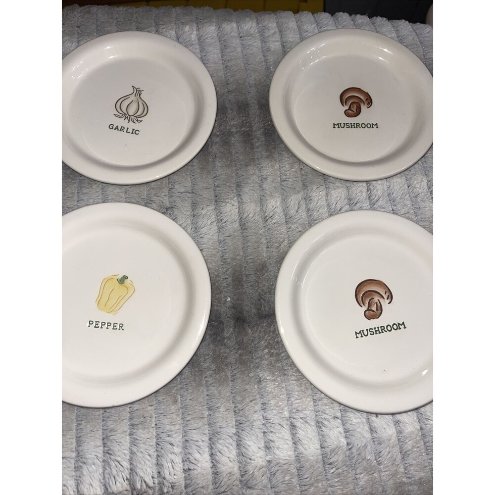 Pottery Barn Outlet Set of 4 Appetizer Snack Dessert Plates Vegetable Images